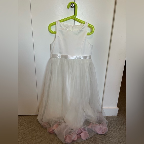 DAVID'S BRIDAL
Satin Tulle Wedding Flower Girl Dress with Colored Petals - Picture 2 of 7